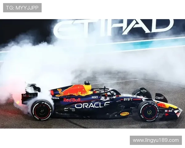 维斯塔潘强势夺冠梅赛德斯策略受质疑F1赛场再掀激烈争议